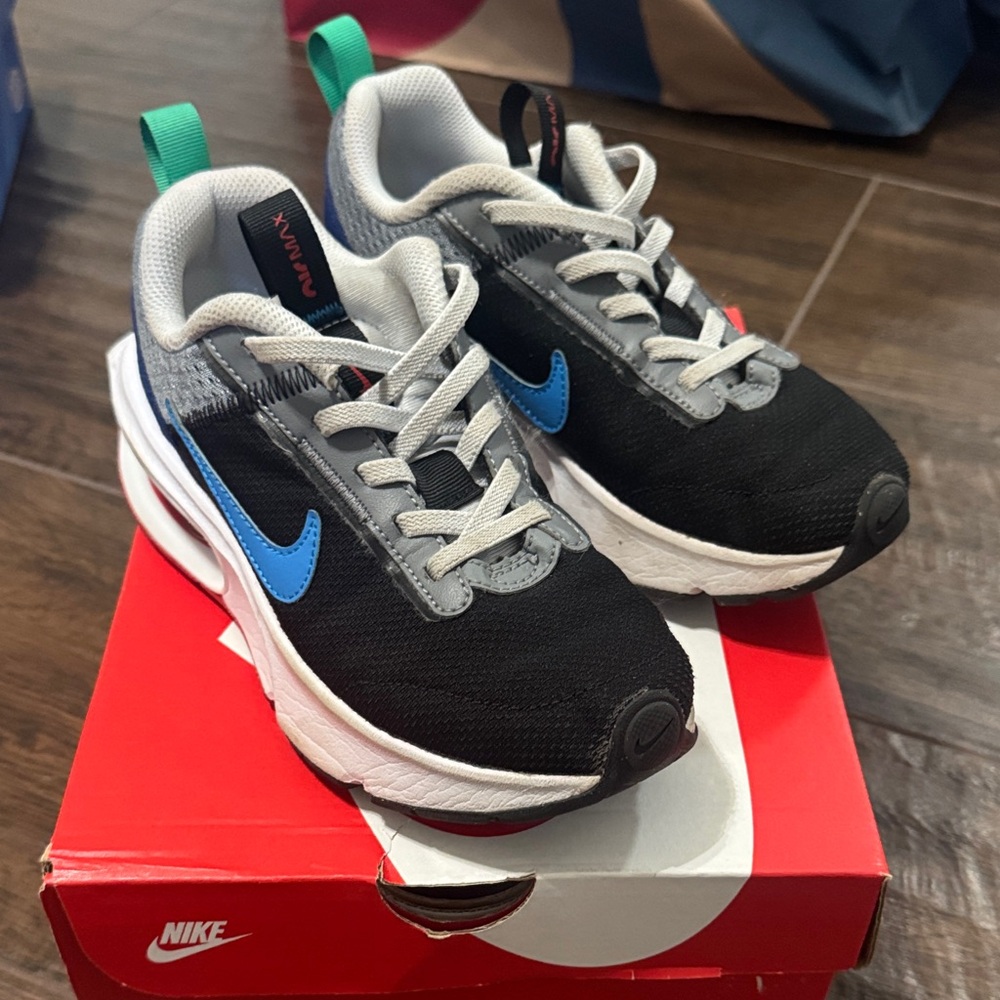 Nike Kids' Air Max Intrlk Lite size 2.5